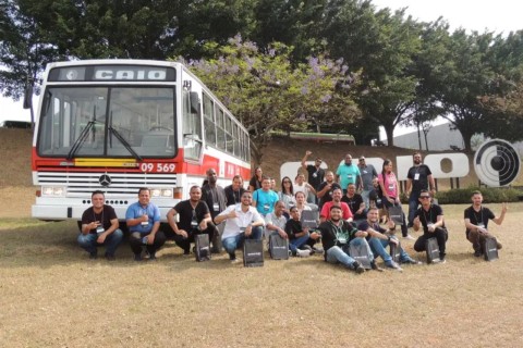 Caio recebe grupos de busólogos em visita à fábrica de Botucatu